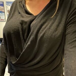 Jolie sweater rounded v-neck w/ drape in center very lightweight EUC